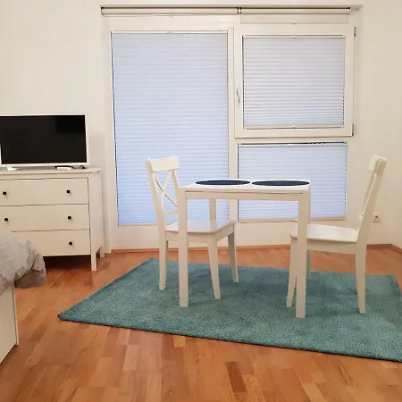 Olympia Suites 公寓 *